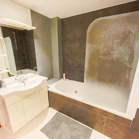 T3 Lumineux & Confort *proche Centre-ville* Apartamento Amiens